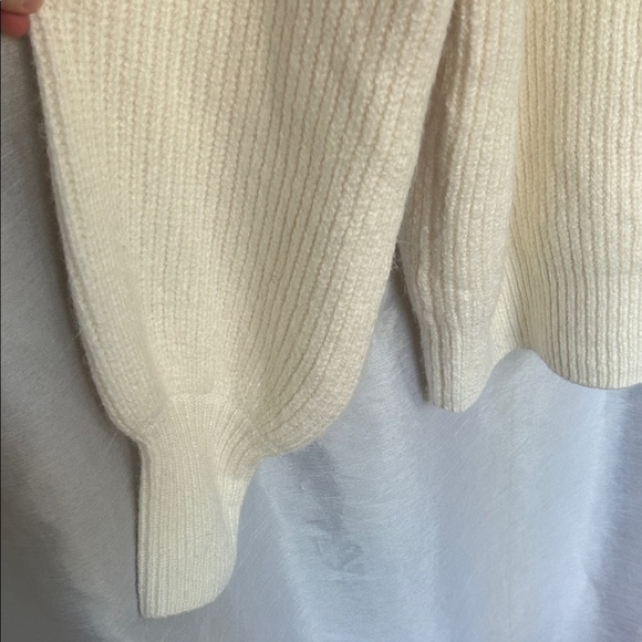 Ava & Viv Cream Knit Sweater - Picture 4 of 9